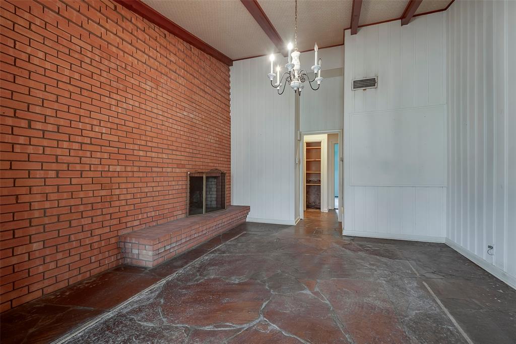 Grand Prairie, Texas 75050, United States, 3 Bedrooms Bedrooms, ,2 BathroomsBathrooms,Residential,Pending,17432