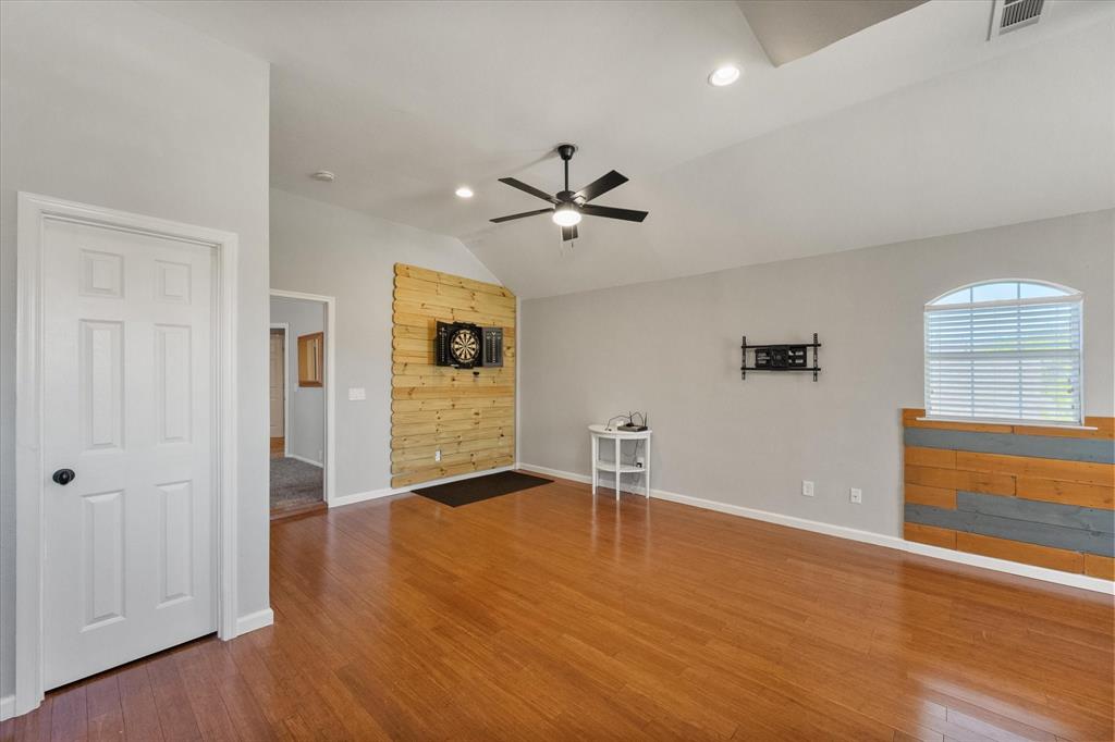 Mira Lagos - Residential