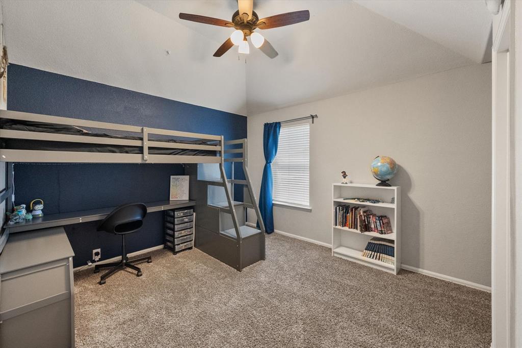 Mira Lagos - Residential