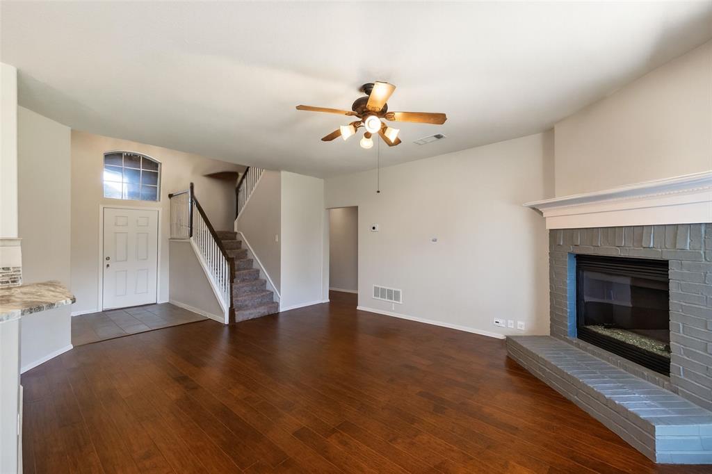 Mira Lagos - Residential