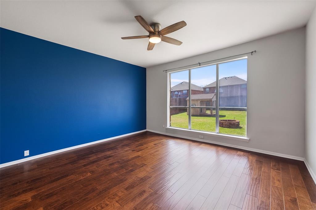 Mira Lagos - Residential