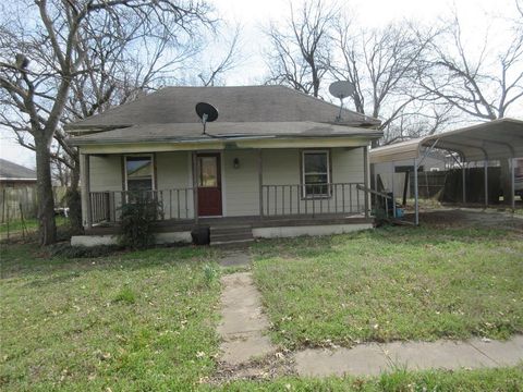 A home in Leonard