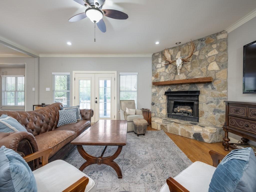 748 Private Road 4011