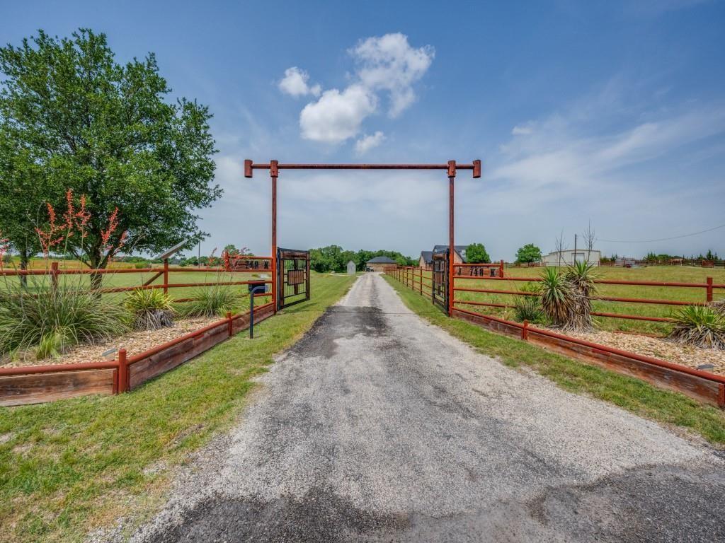 748 Private Road 4011