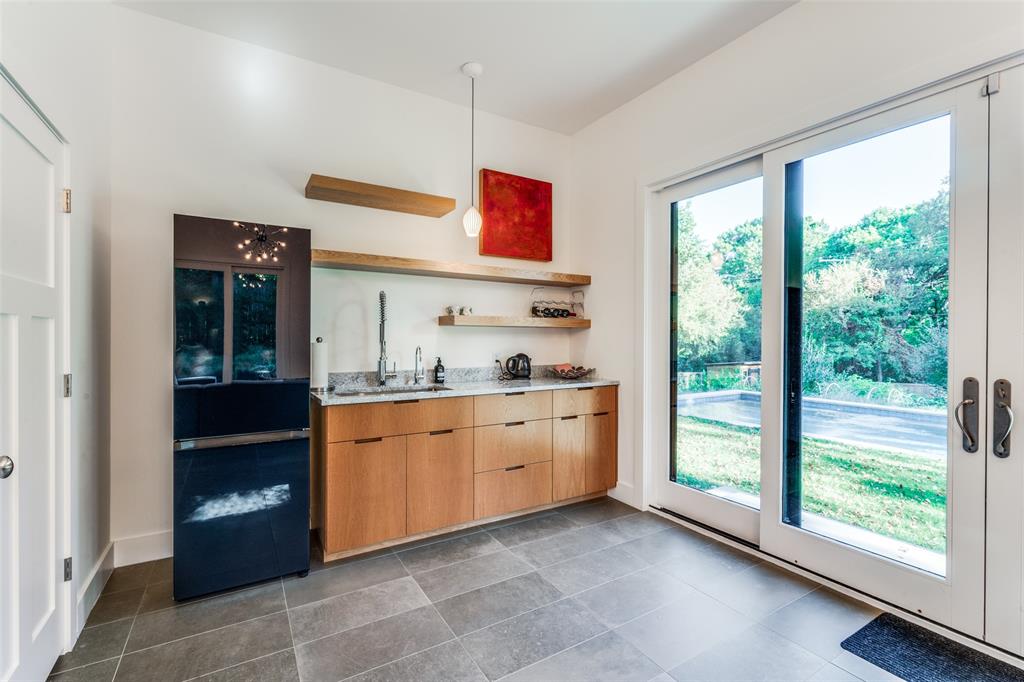 Crestwood - Residential