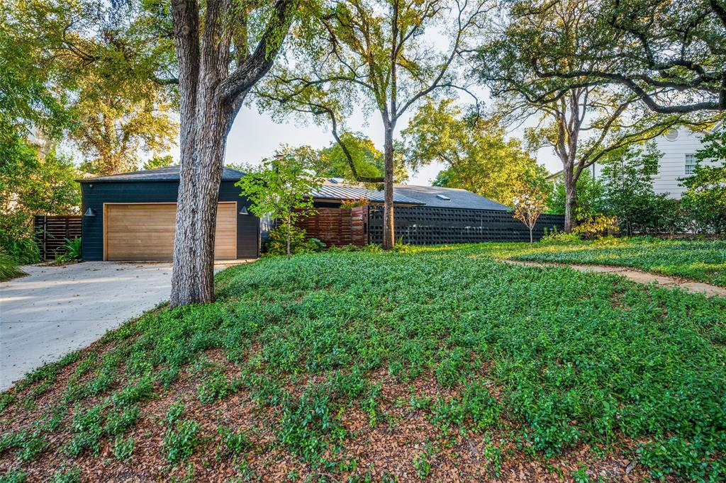 416 Crestwood Drive