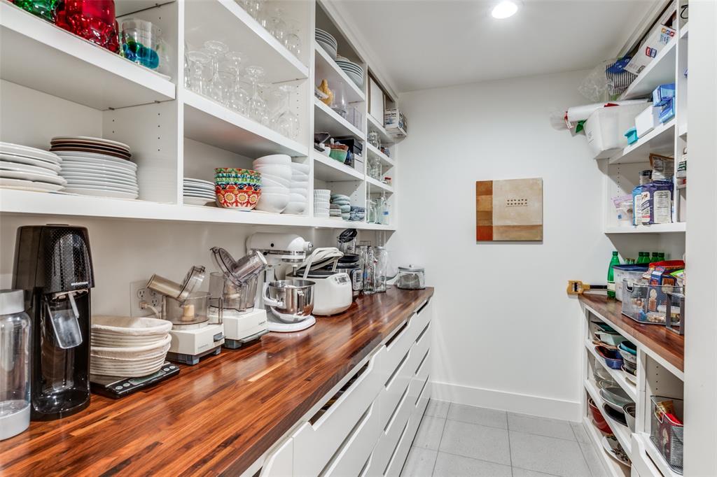 Crestwood - Residential