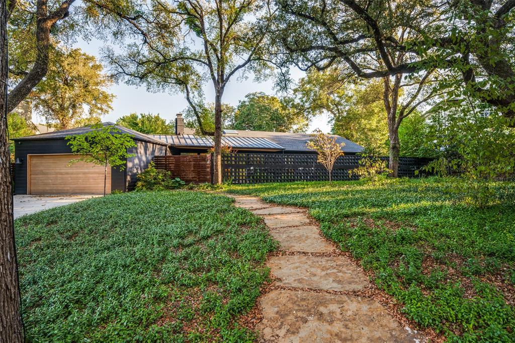 416 Crestwood Drive