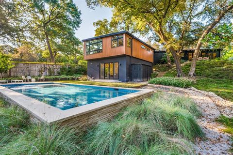 416 Crestwood Drive Fort Worth TX 76107