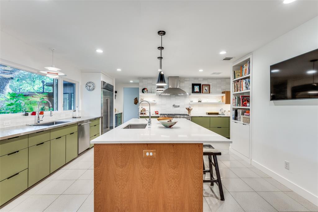 Crestwood - Residential