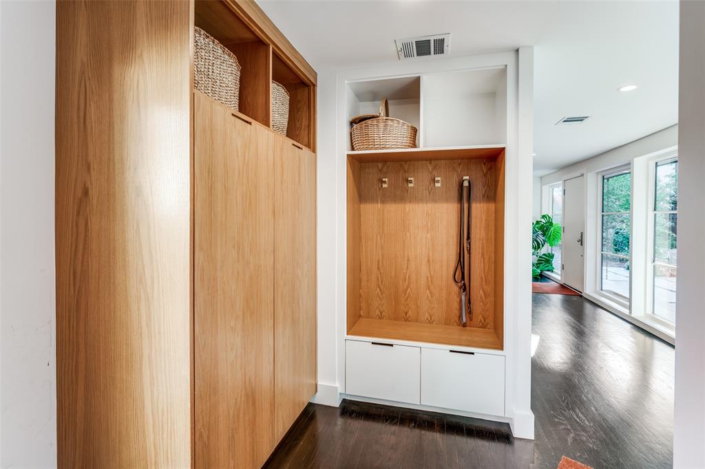 Crestwood - Residential