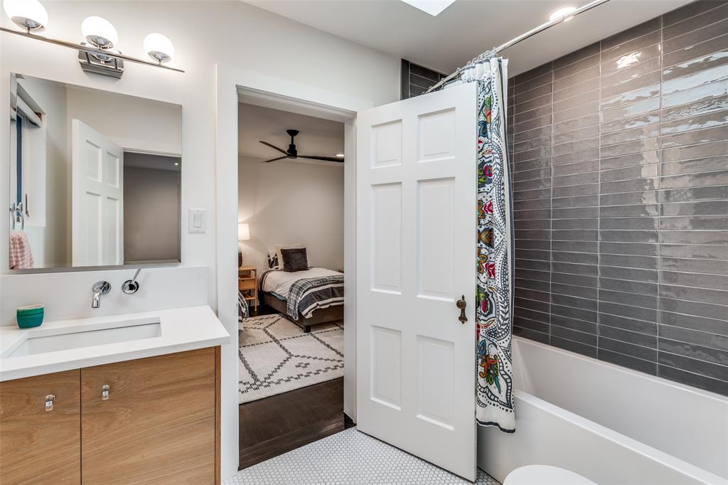 Crestwood - Residential