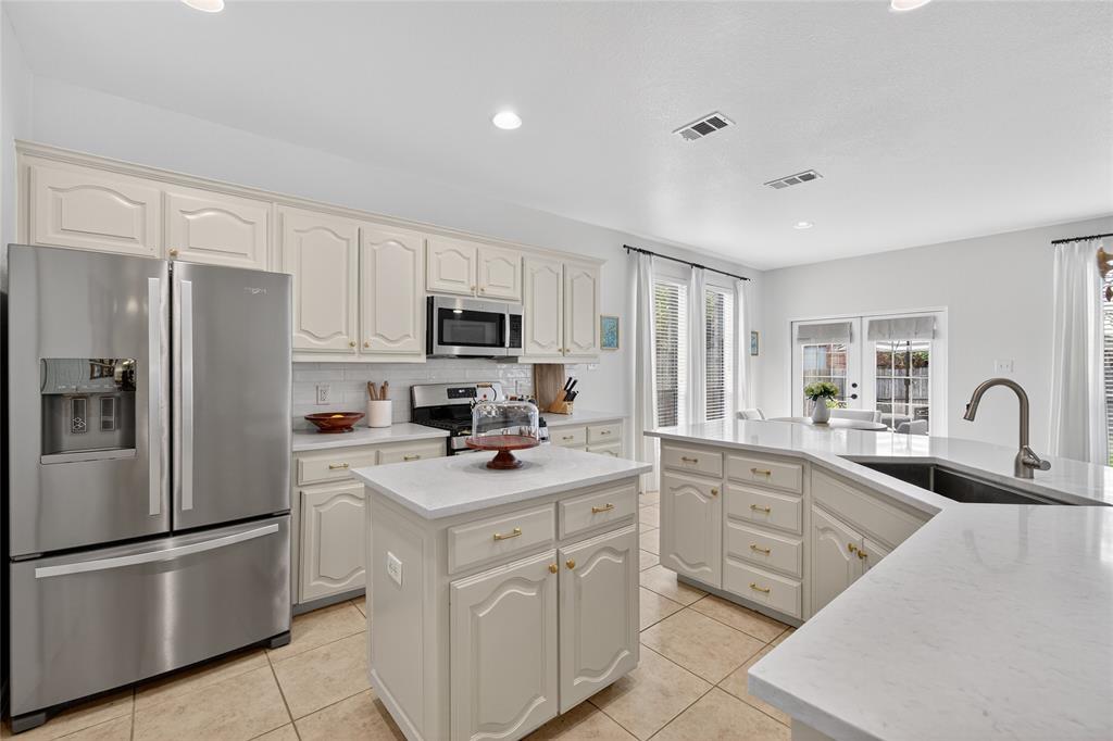 Fort Worth, Texas 76244, United States, 4 Bedrooms Bedrooms, ,3 BathroomsBathrooms,Residential,Active,191509