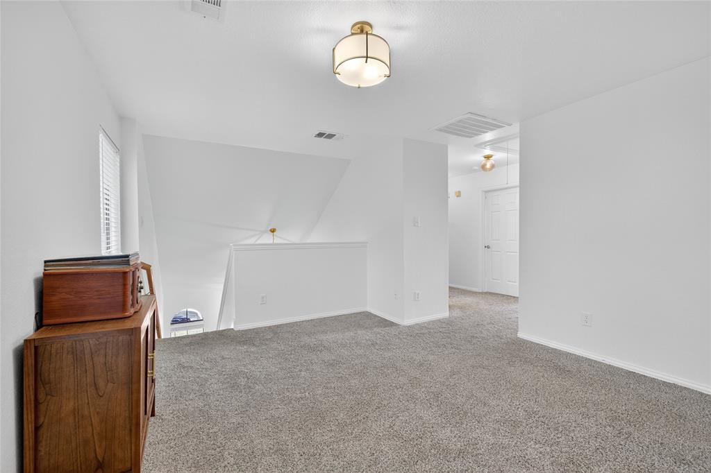 Fort Worth, Texas 76244, United States, 4 Bedrooms Bedrooms, ,3 BathroomsBathrooms,Residential,Active,191509