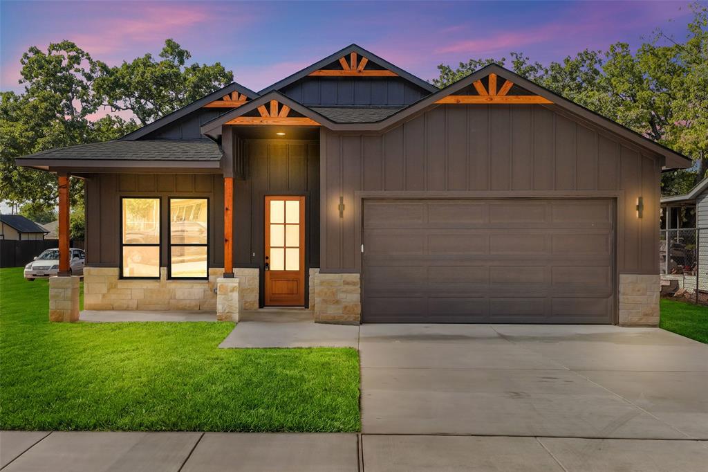 4918 Sunshine Drive