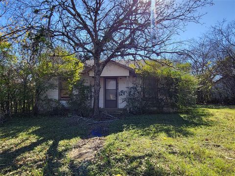 A home in Alvarado