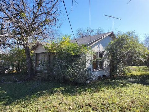 A home in Alvarado