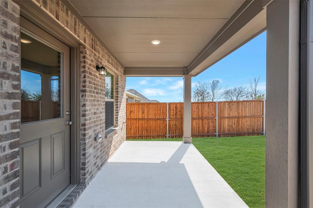 Sanderos - Residential