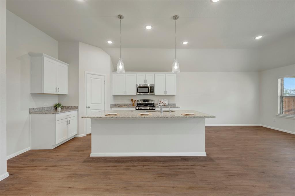 Sanderos - Residential