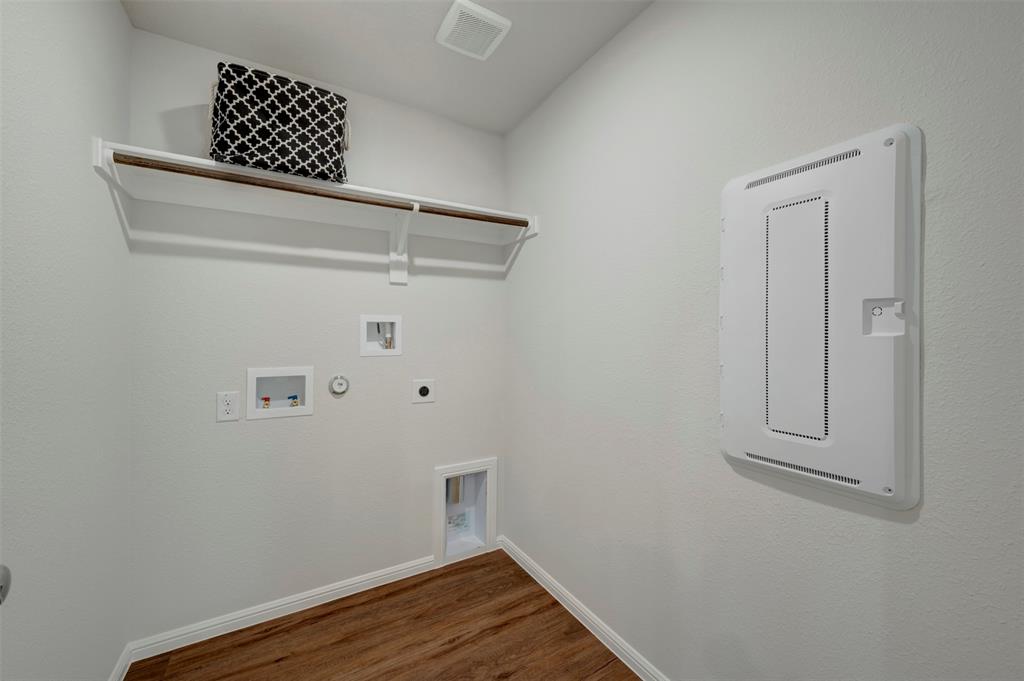 Sanderos - Residential