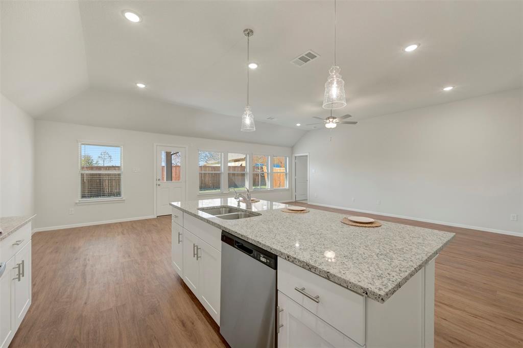 Sanderos - Residential