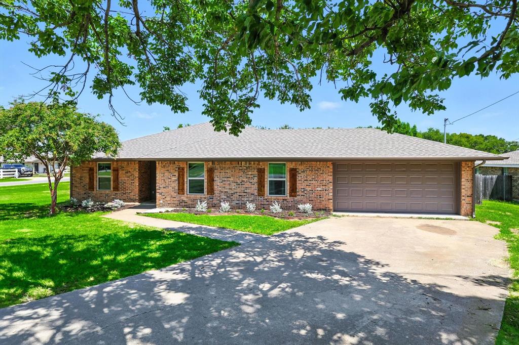 2286 Lake Coves Drive