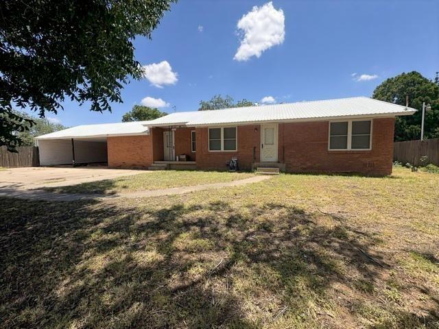 Photo 1 of 12 — 2108 Vine Street, Colorado City, TX 79512