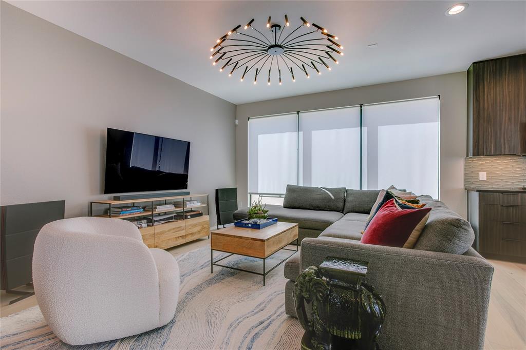 FAKES PARK PLACE - Residential