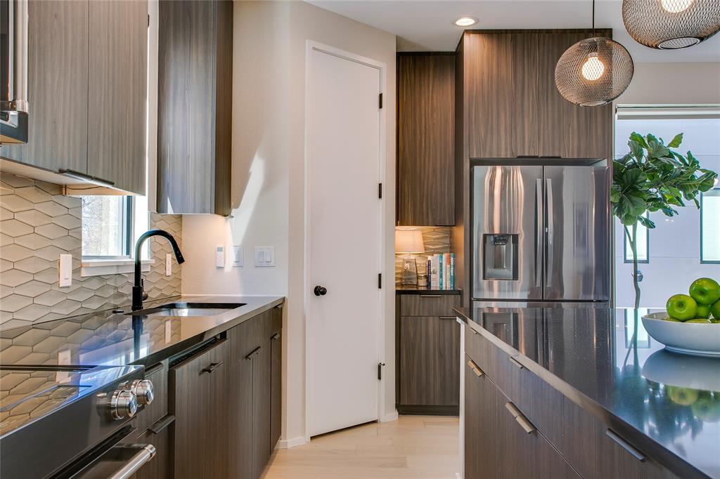 FAKES PARK PLACE - Residential