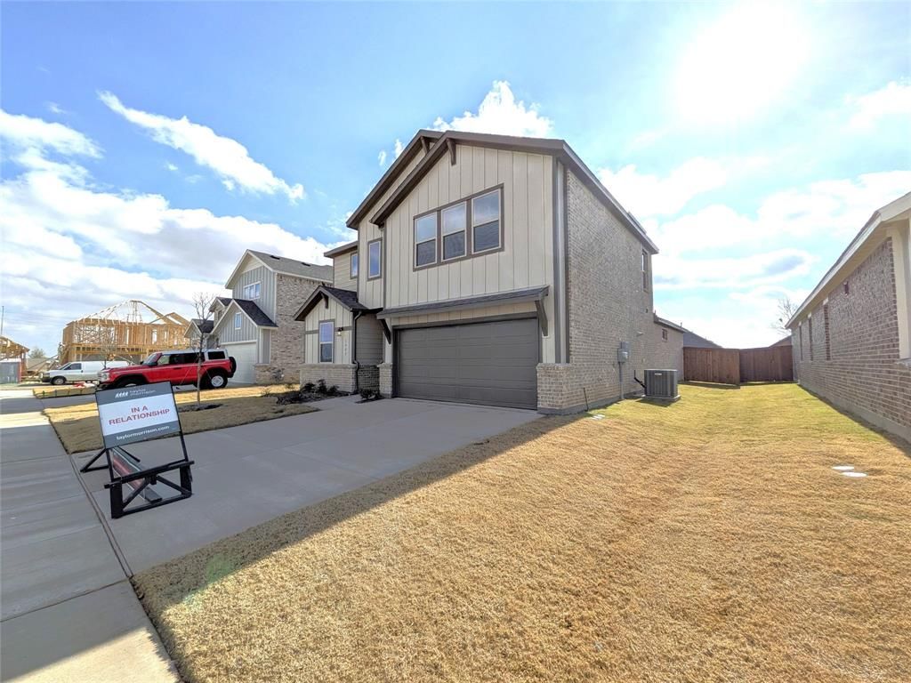 Photo of 1405 Zapateado Way, Fort Worth, TX 76052 (MLS # 21138966)