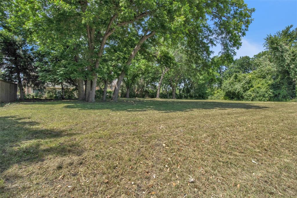 3900 N Garland Avenue