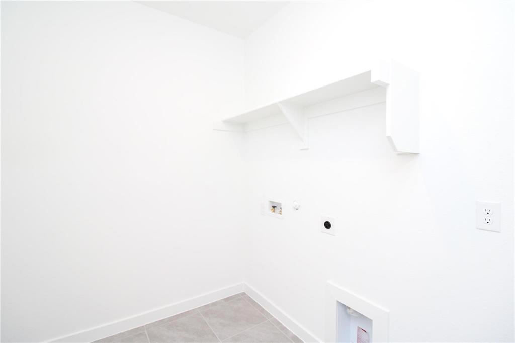 ROLLING RIDGE PHASE 1 - Residential Lease