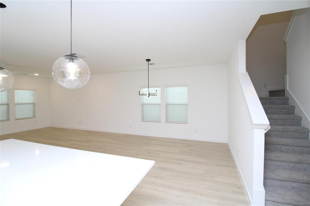 ROLLING RIDGE PHASE 1 - Residential Lease