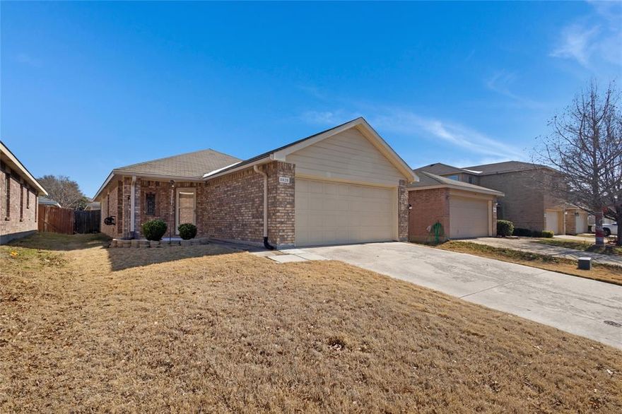 Beautifully maintained home in the 76244 KISD! This adorable 3 bedroom 2 bath home is MOVE IN READY, just waiting for a new owner! Enjoy a warm, welcome as you enter in, light and bright with an eat in kitchen and breakfast bar. Granite countertops with warm tile backsplash to compliment the palette of colors. Primary bedroom has a large walk-in closet. Large laundry room right  off the kitchen. Now lets' talk about location! Excellent location for shopping, dining in every direction once you leave this nicely nestled subdivision! Schools are just a quick 2 miles away!  There is a sprinkler system as well as lawn equipment will convey with house. Carpets have been recently professionally cleaned!
This is definitely one you want to check out!!