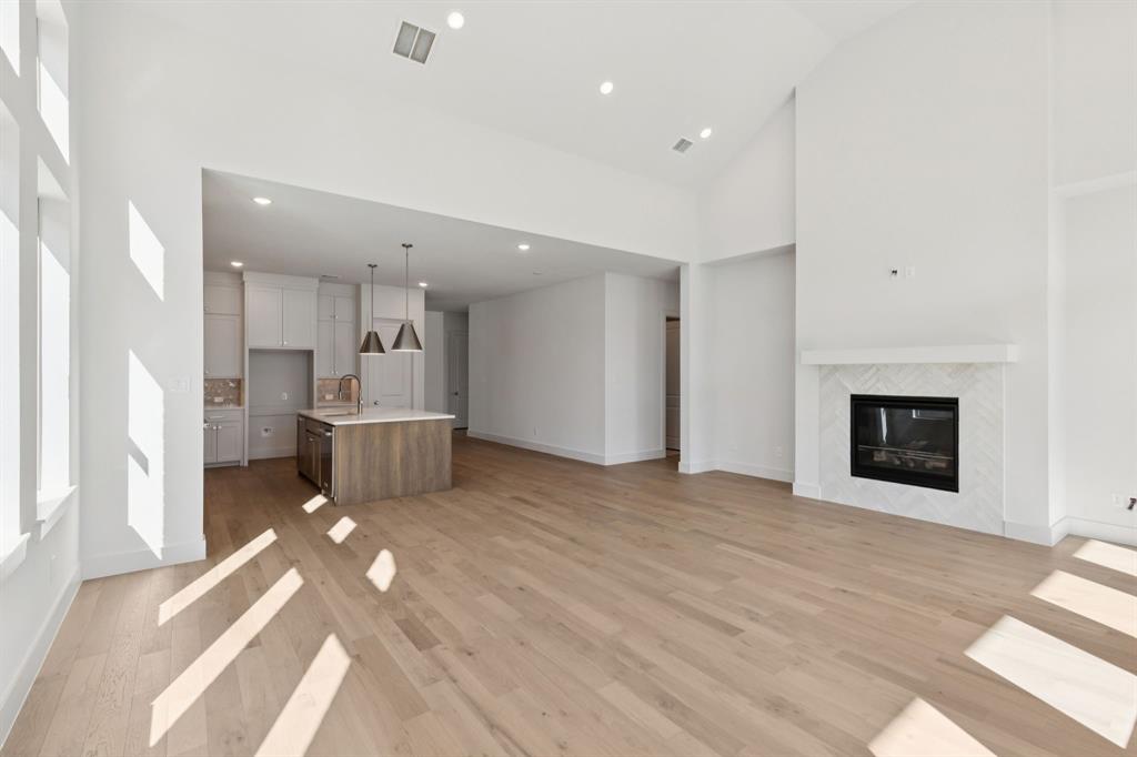 Painted Tree Lakeside South 50s - Residential