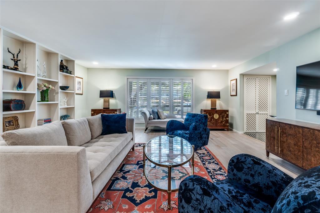 Park Carillon Condo - Residential