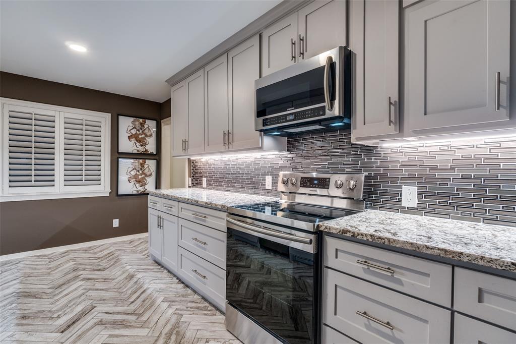 Park Carillon Condo - Residential