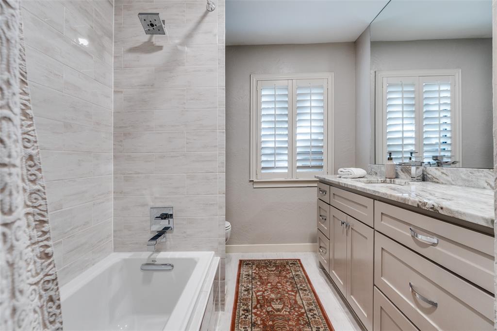 Park Carillon Condo - Residential