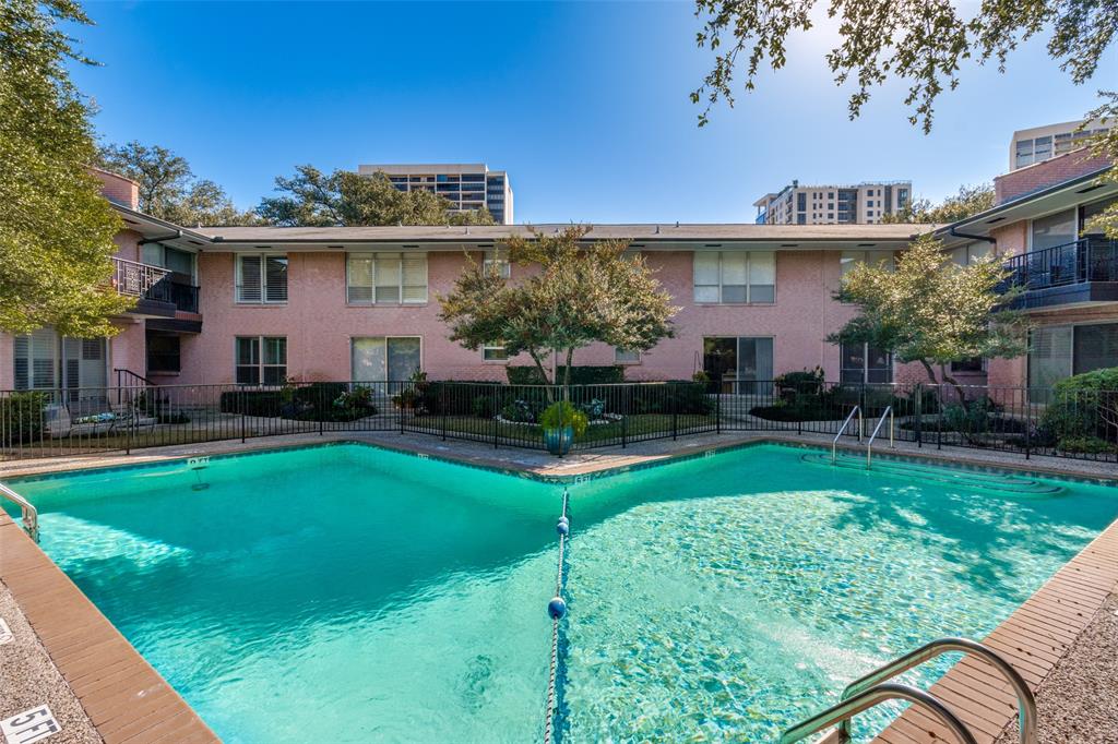 Park Carillon Condo - Residential