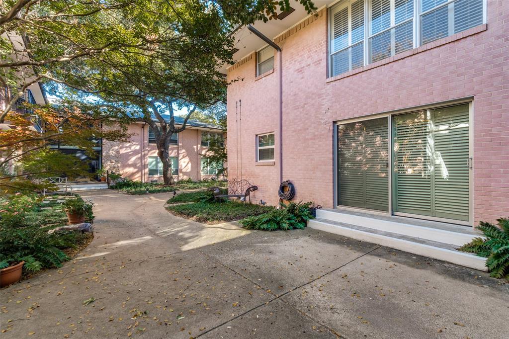 Park Carillon Condo - Residential