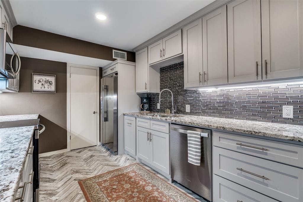 Park Carillon Condo - Residential