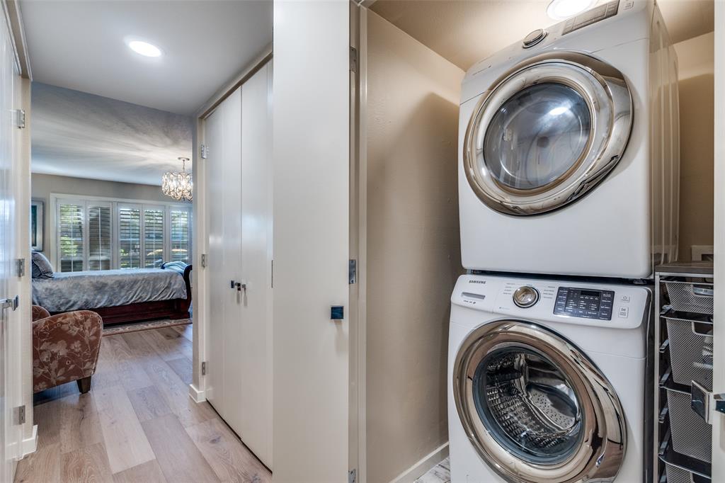 Park Carillon Condo - Residential