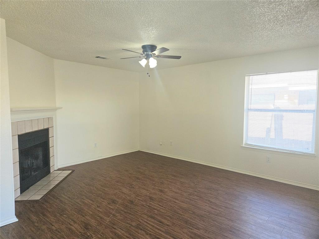 HUNTINGTON VILLAGE ADDITION - Residential Lease