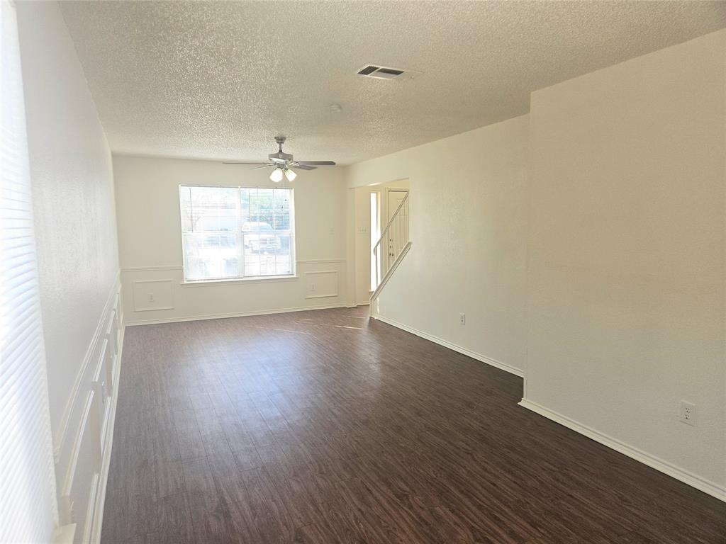 HUNTINGTON VILLAGE ADDITION - Residential Lease