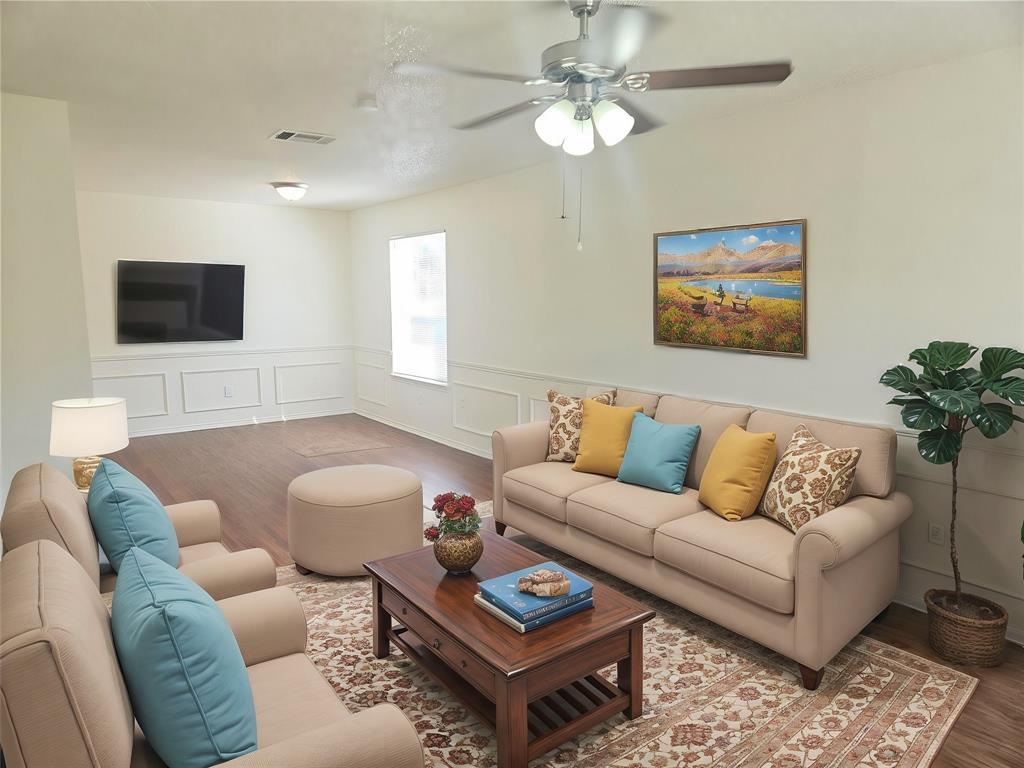 HUNTINGTON VILLAGE ADDITION - Residential Lease