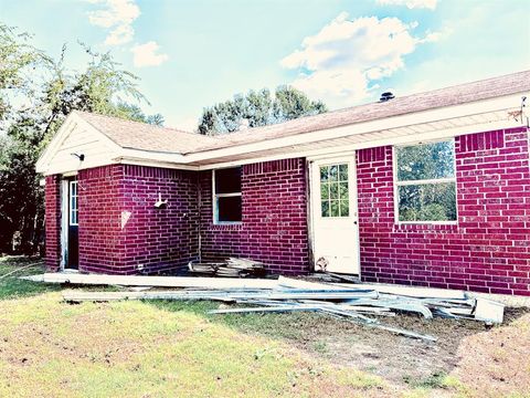 A home in Mabank