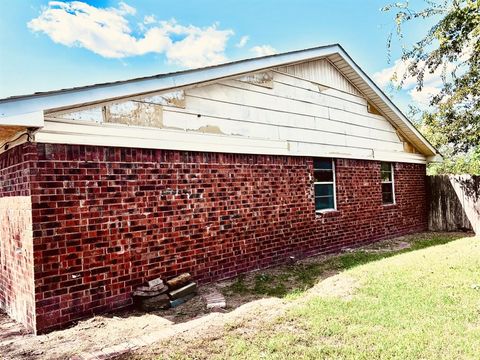 A home in Mabank