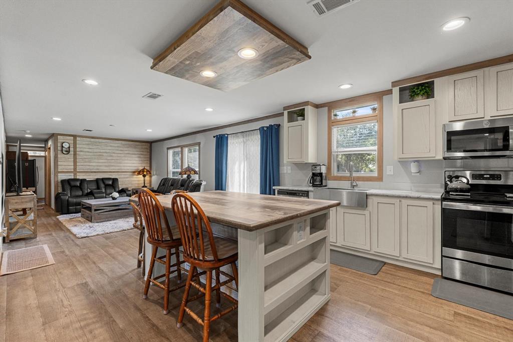 10012 Private Road 3790