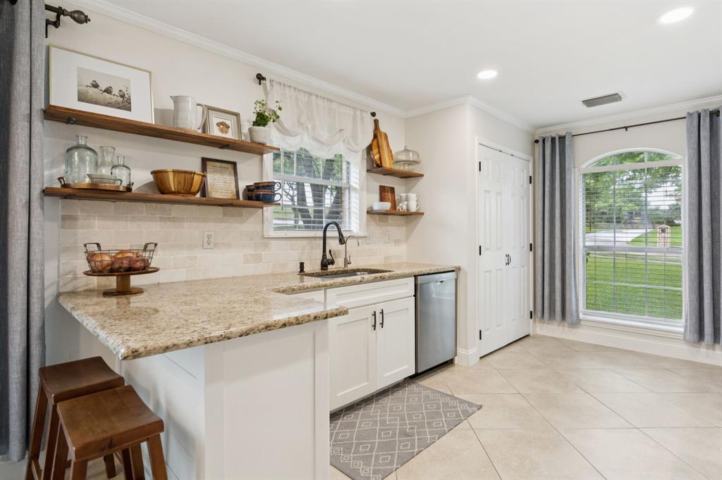 312 Bluffview Court