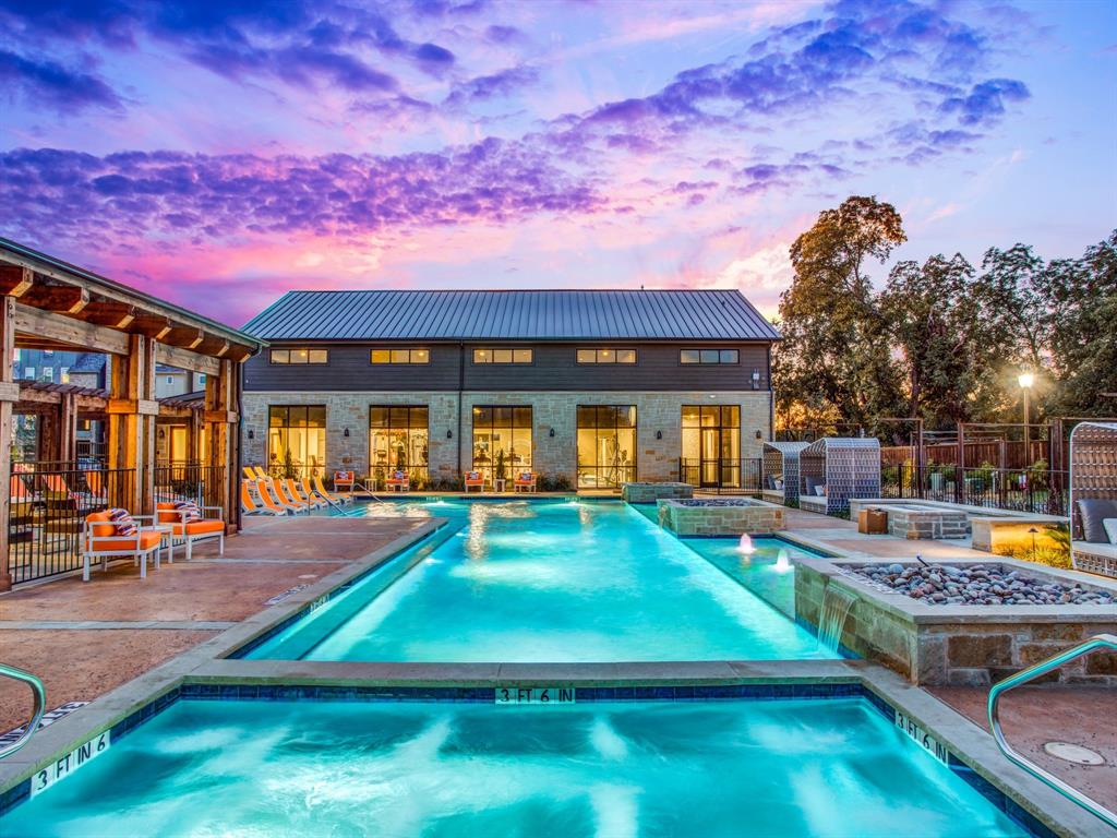 SoHo Square - Residential